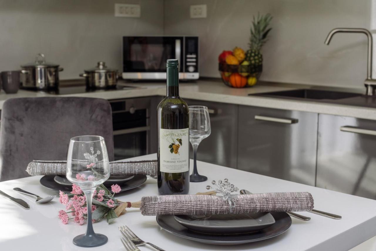 Apartmani Mm โตรกีร์ ภายนอก รูปภาพ