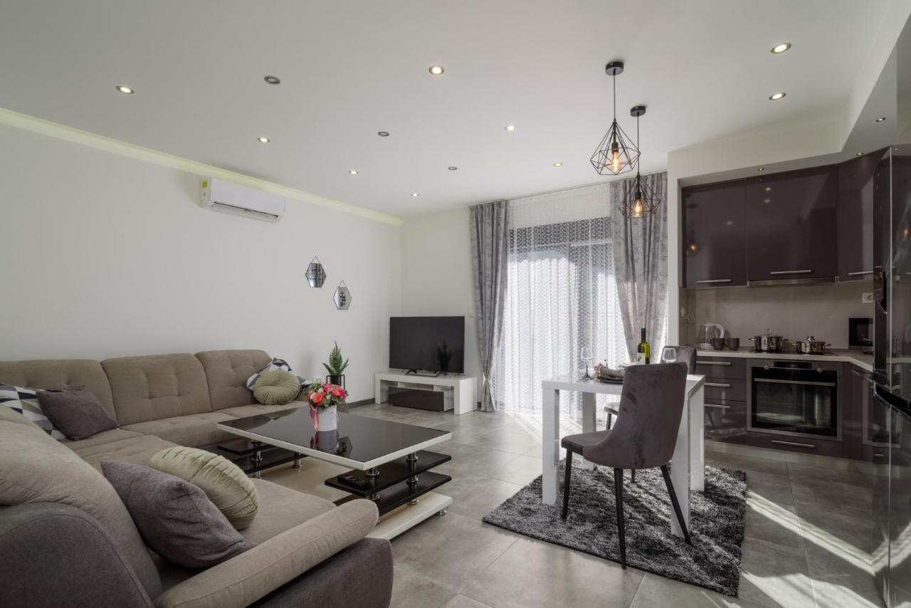 Apartmani Mm โตรกีร์ ภายนอก รูปภาพ