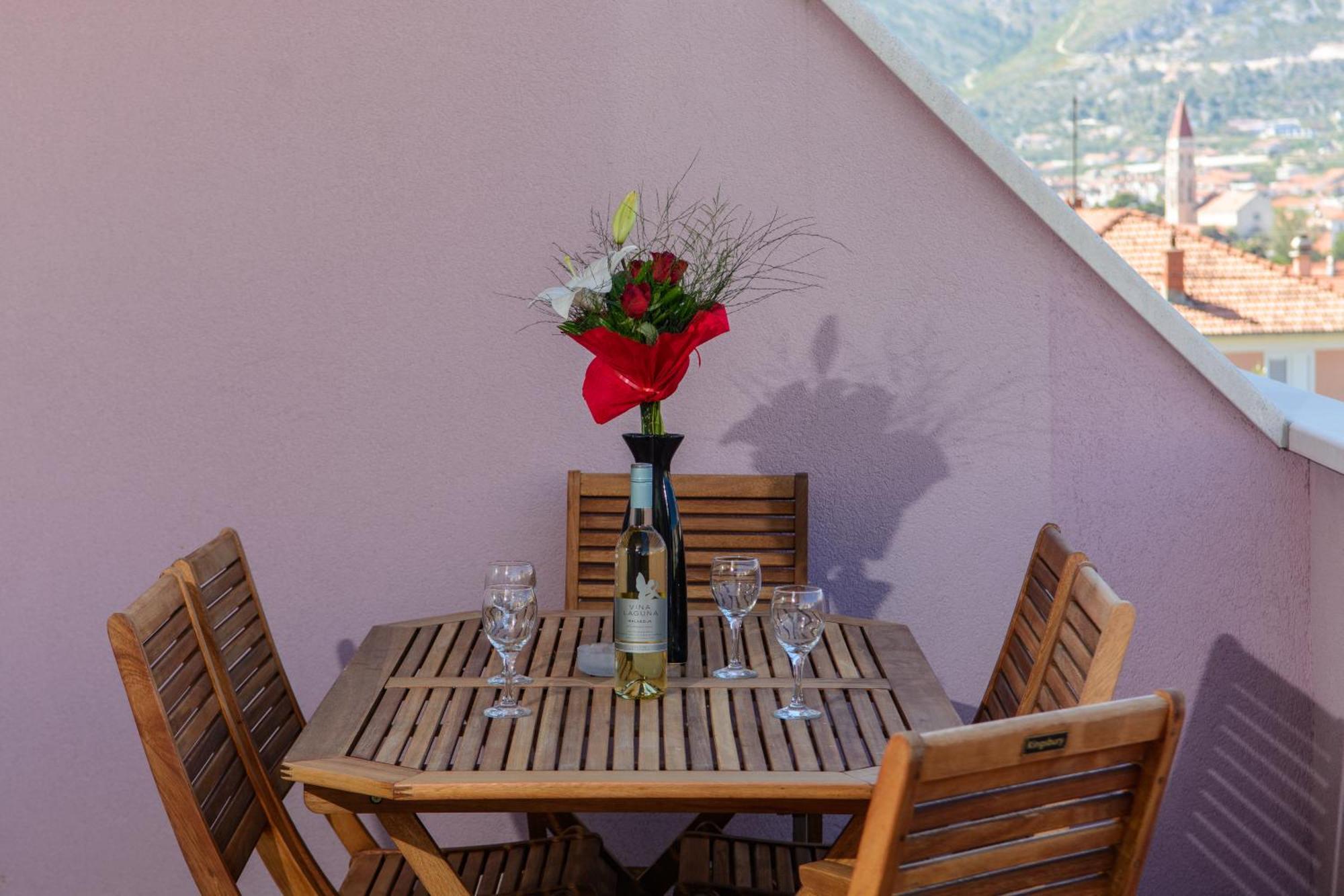 Apartmani Mm โตรกีร์ ภายนอก รูปภาพ