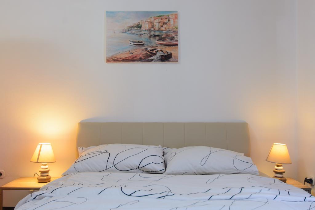Apartmani Mm โตรกีร์ ภายนอก รูปภาพ